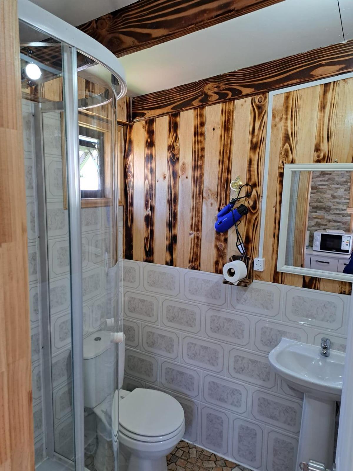 Hostal Robinson Puerto Puyuguapi Exteriér fotografie