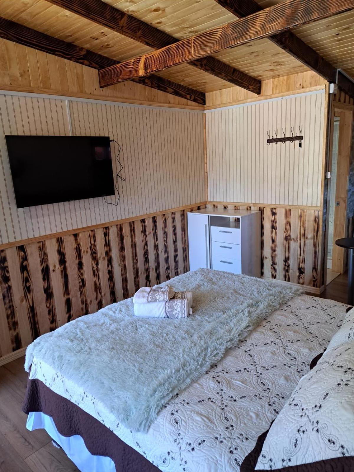 Hostal Robinson Puerto Puyuguapi Exteriér fotografie
