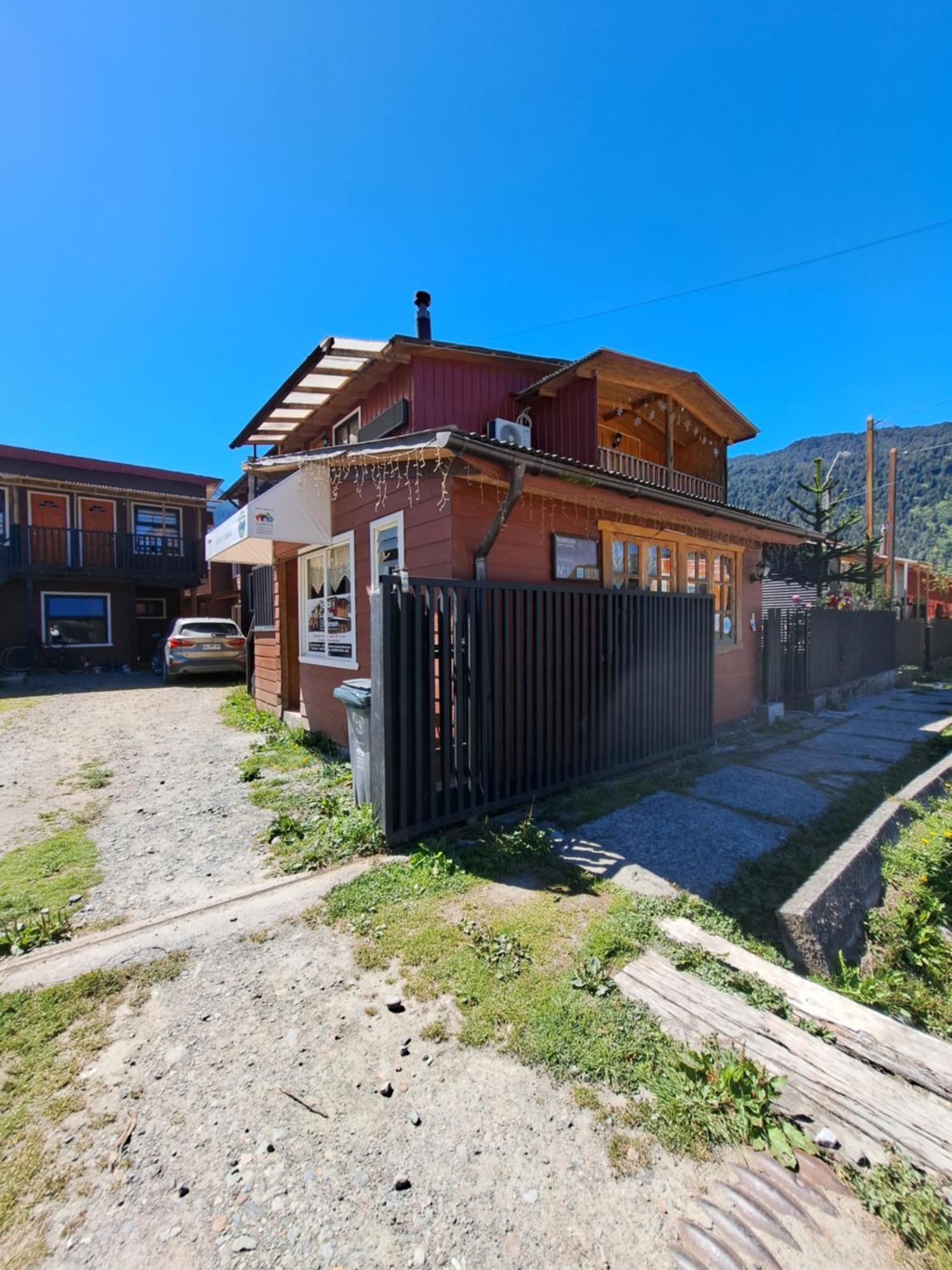 Hostal Robinson Puerto Puyuguapi Exteriér fotografie
