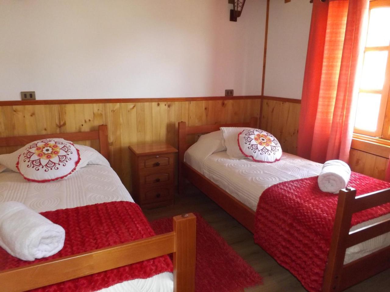 Hostal Robinson Puerto Puyuguapi Exteriér fotografie